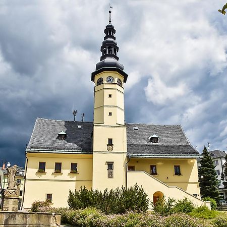 Penzion U Skoly Staré Město Екстериор снимка
